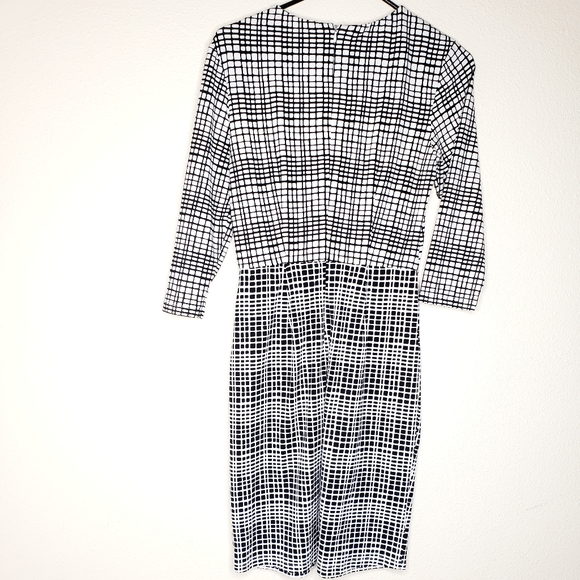J McLaughlin Patterned Dress size XS - Picture 7 of 7